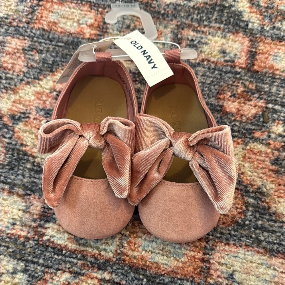 NWT Old Navy Pink Dress Shoes with Bow Detail